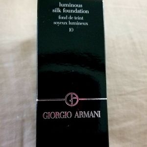 Giorgio Armani Luminous Silk Foundation